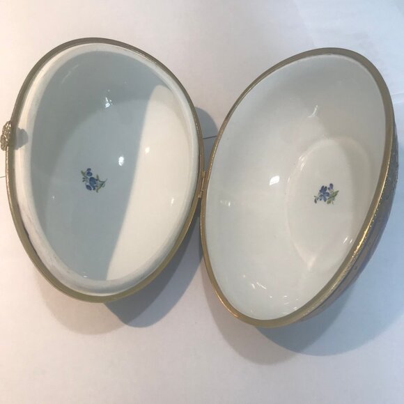 Elegant Extra Large Decorative Egg Trinket Box Cobalt Blue Gold, Courting Couple - Picture 4 of 9